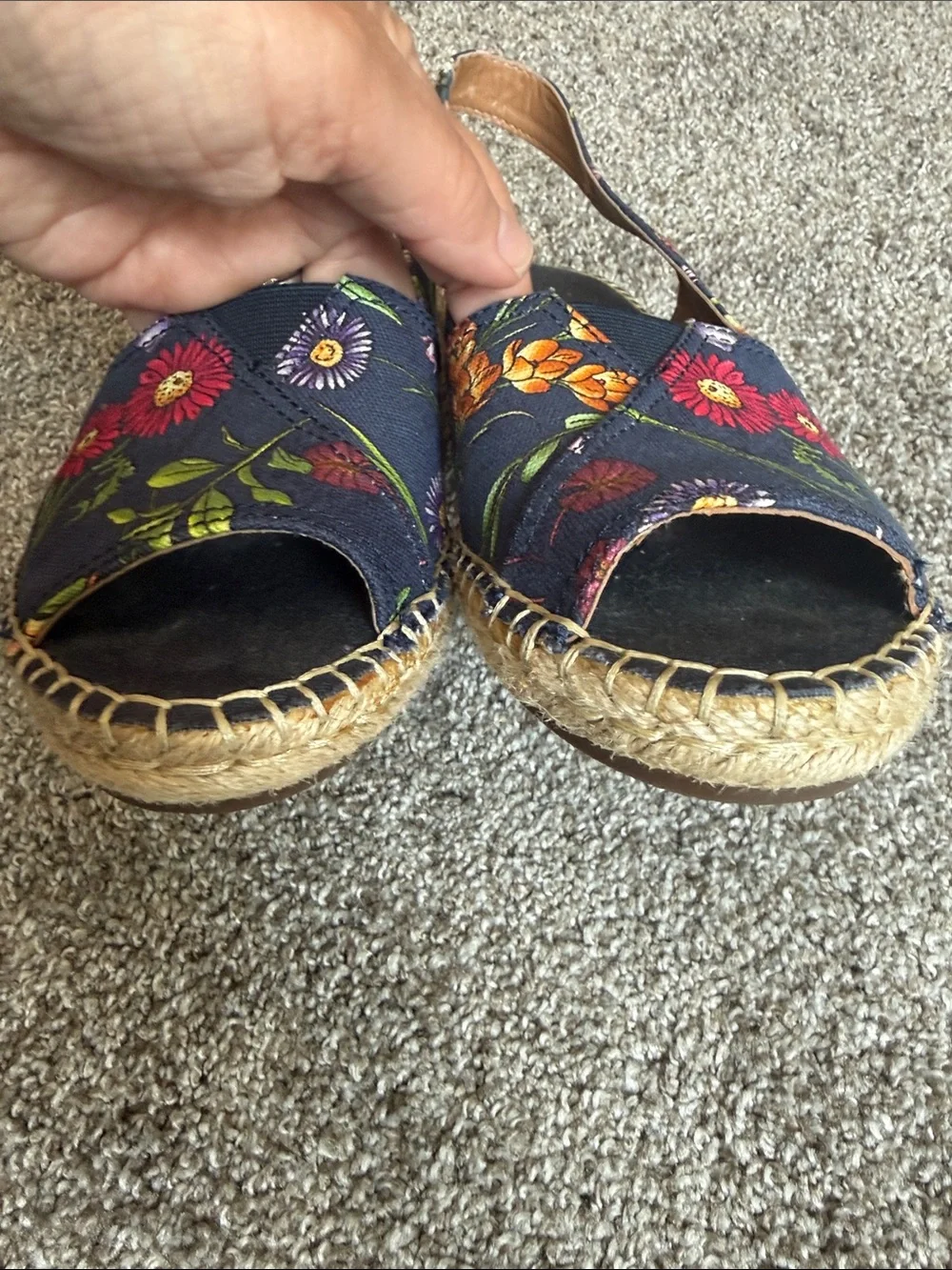 Clarks Artisan Floral Espadrille Wedges Sz 8 Cottagecore Boho Navy Wildflower